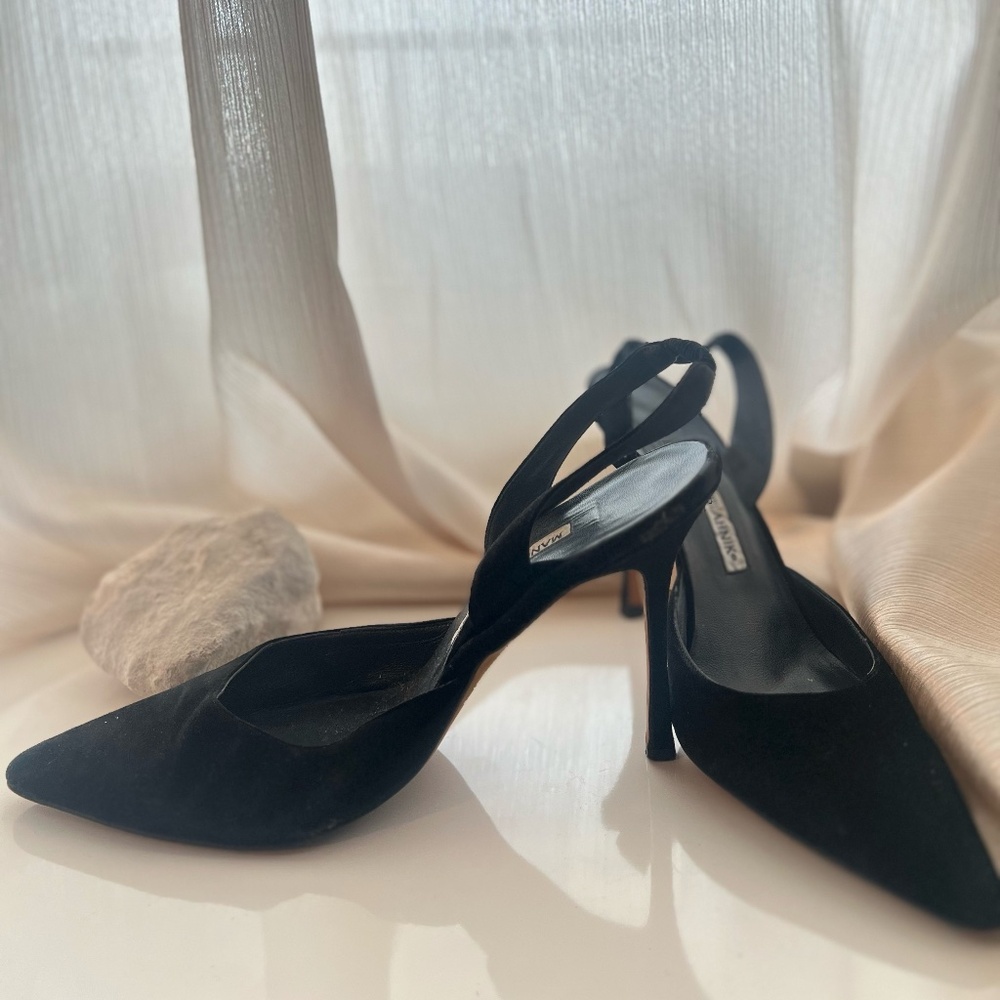 Manolo Blahnik Suede Slingback Pumps Sz 39